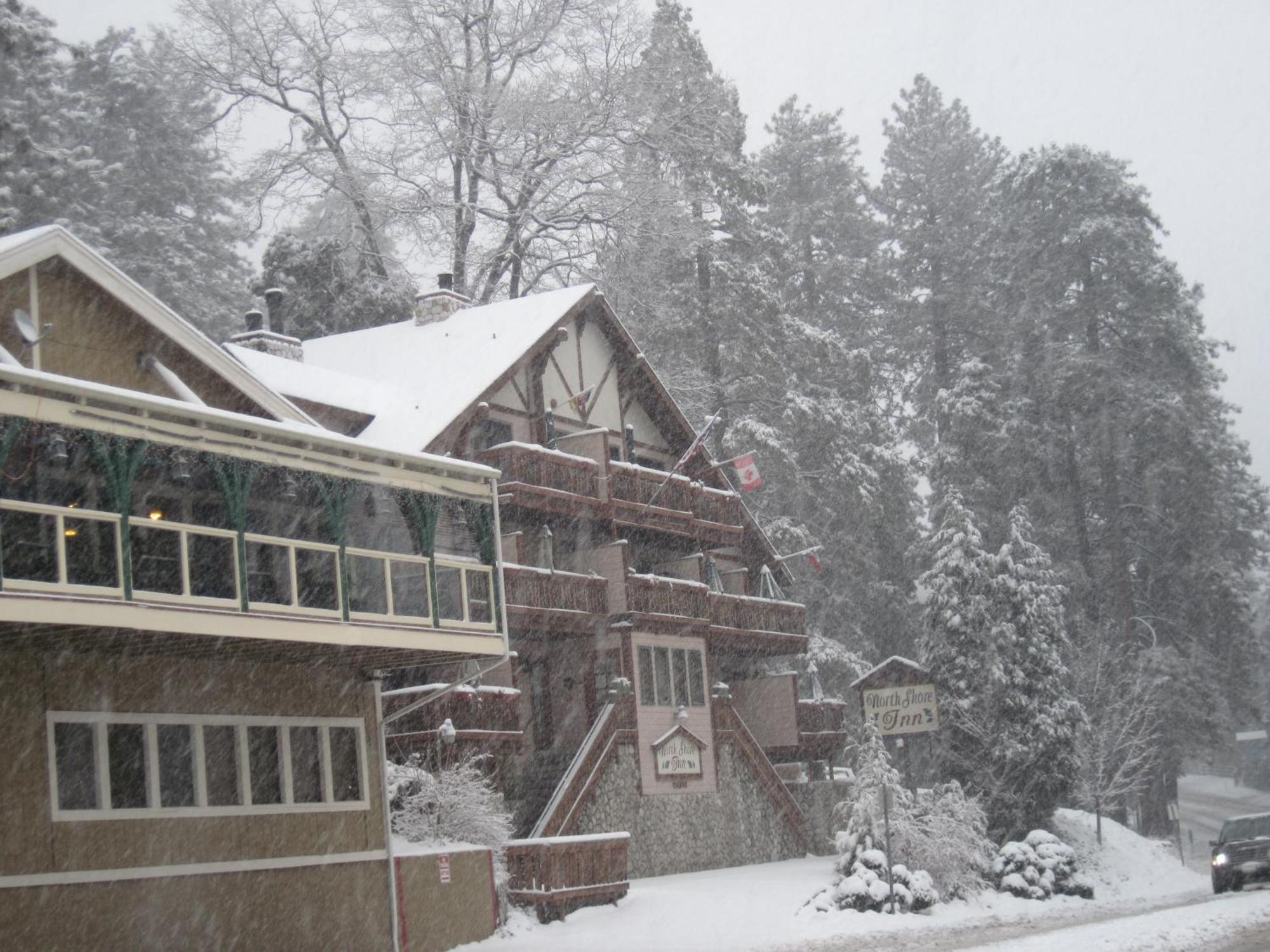 The North Shore Inn Crestline Exteriör bild